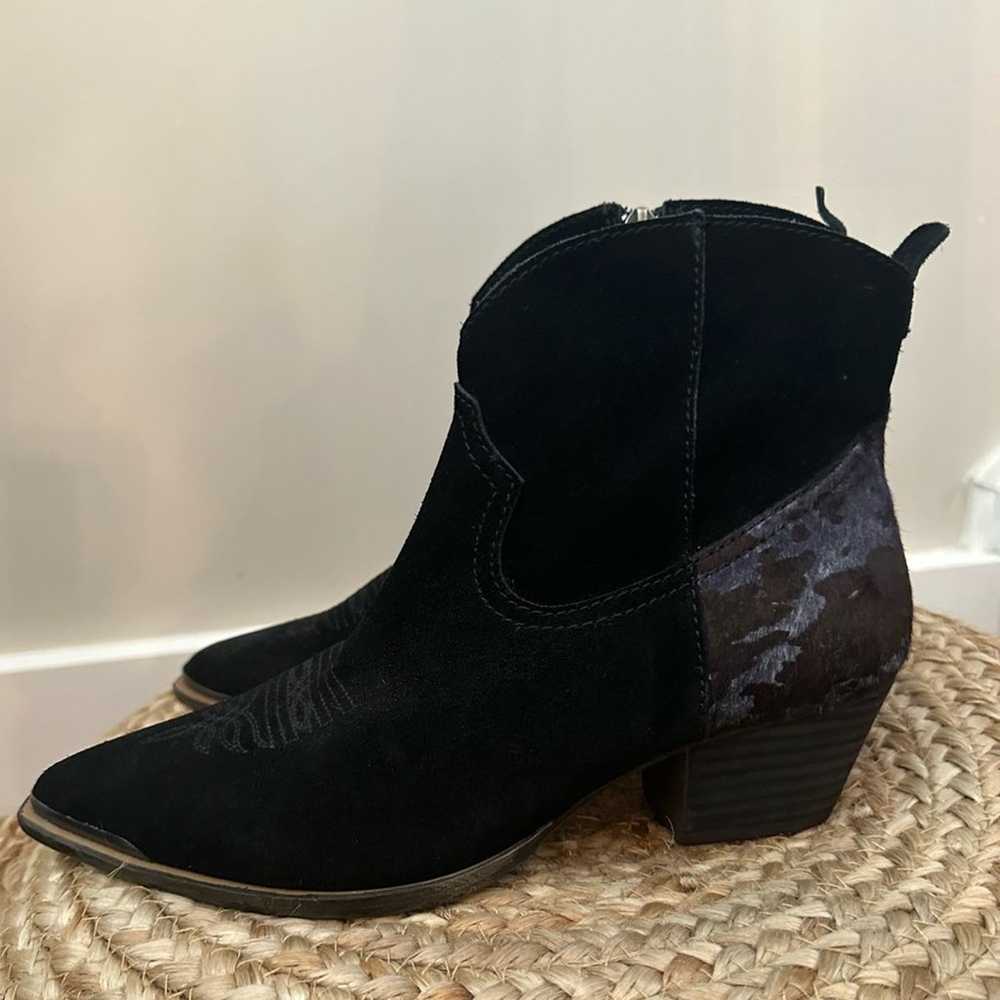 DINGO Black Suede Leather Booties Colored Calfhai… - image 1