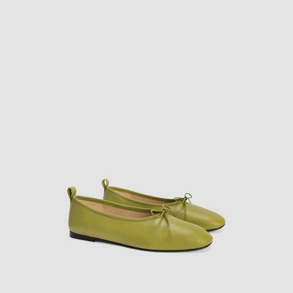 Everlane The Italian Leather Day Ballet Flat in M… - image 1