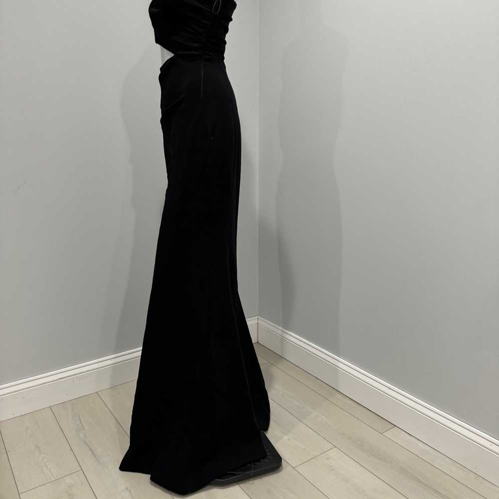 $695 Cinq à Sept Sandra Cutout One Shoulder Gown … - image 12