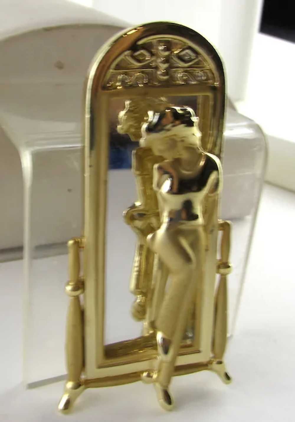 Signed JJ Gold Tone "How do I look" Pin - image 7