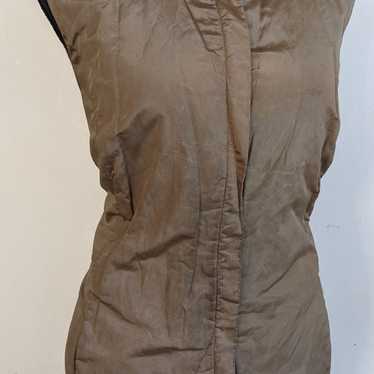 Women's plus size short sleeveless jacket - image 1