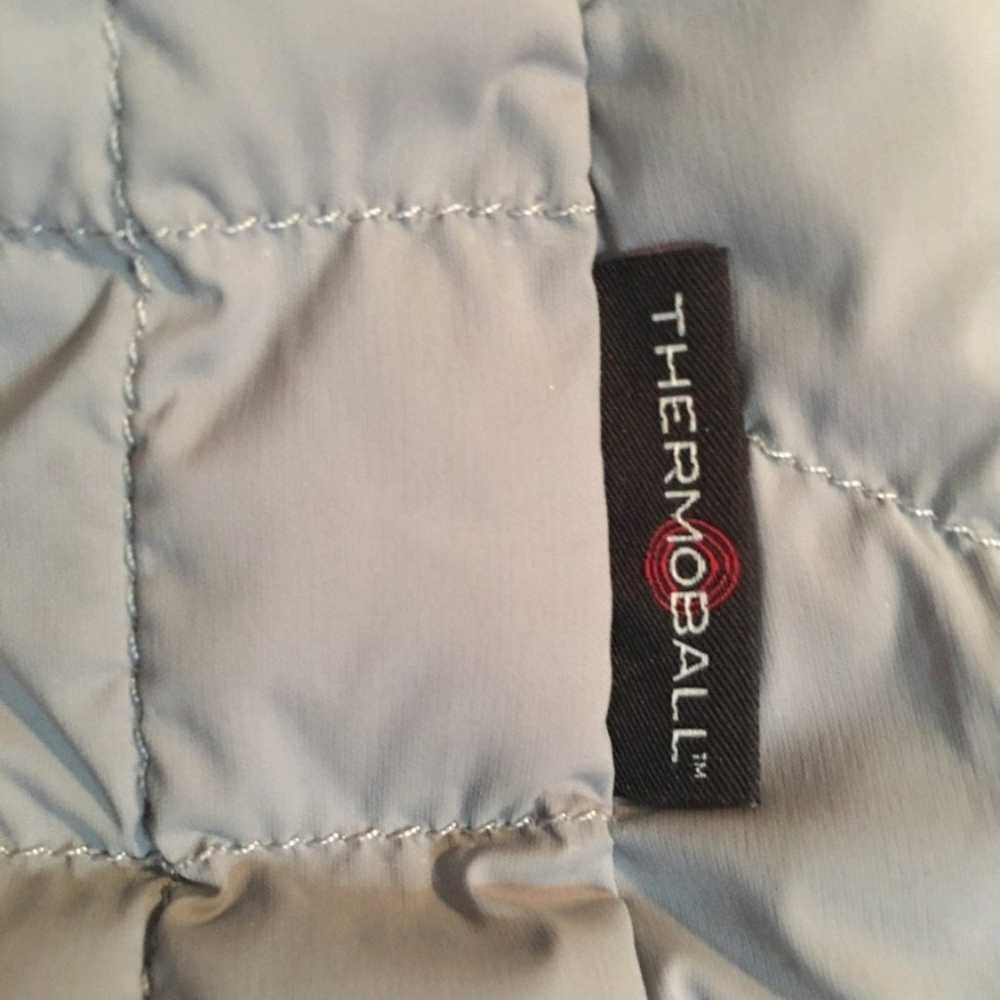 The North Face thermoball jacket - image 6