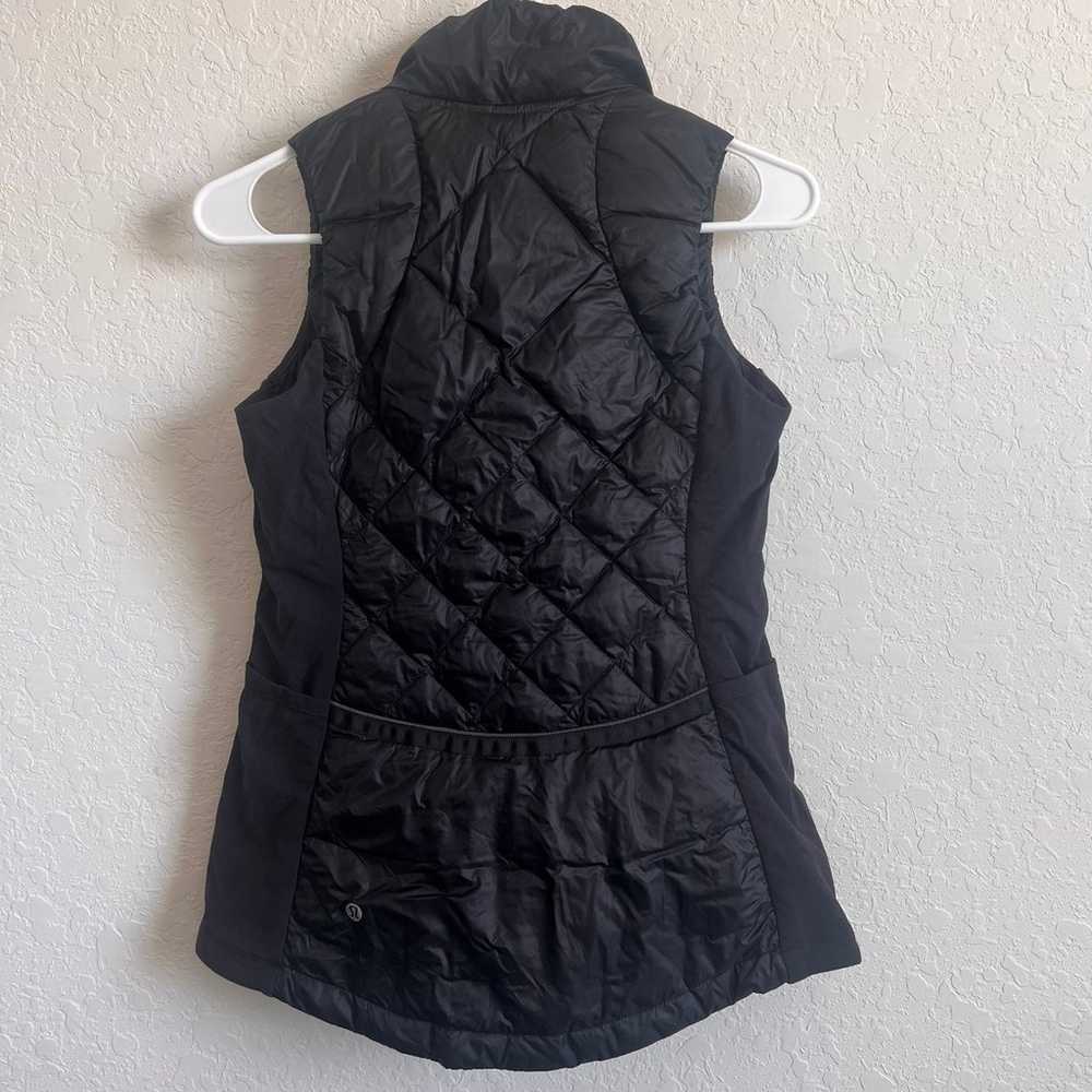 Lululemon Black Vest Size 2 - image 5