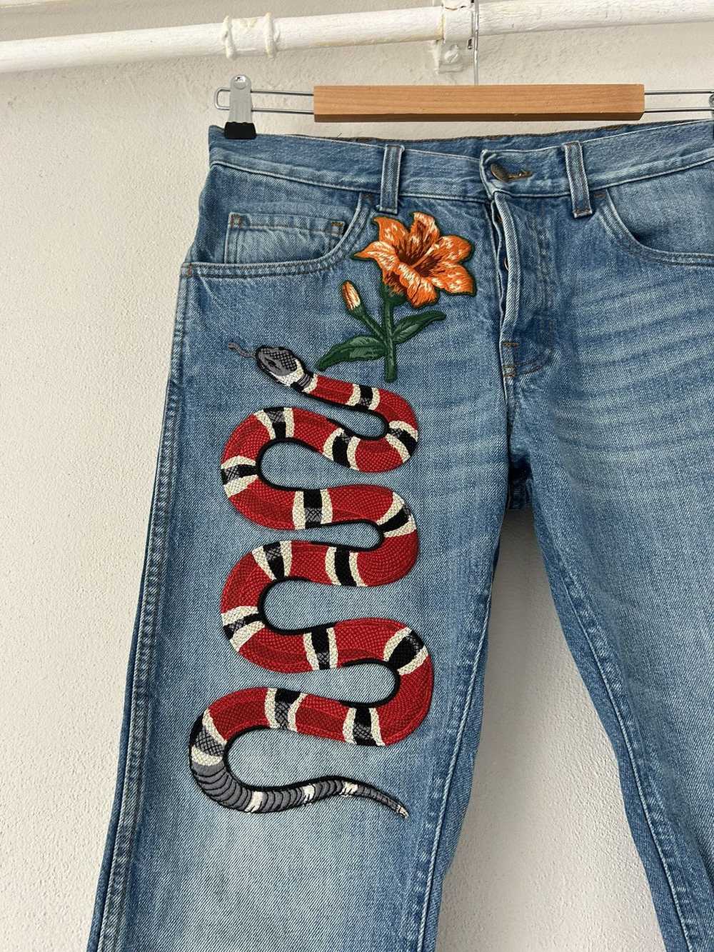 Gucci Snake Embroidered Cropped Denim Jeans - image 2