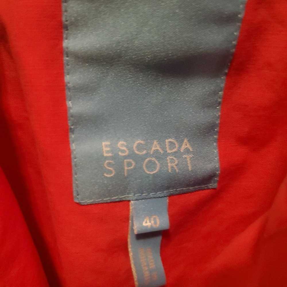 ESCADA SPORT RED TRENCH COAT SIZE 40 EURO. - image 3