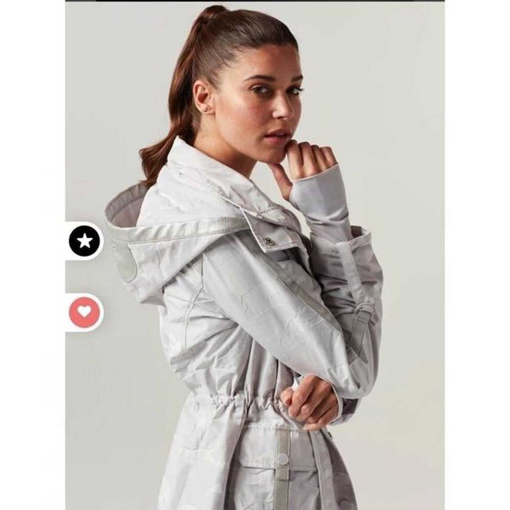Blanc Noir Camo Anorak Jacket New Gray Camo Size … - image 5