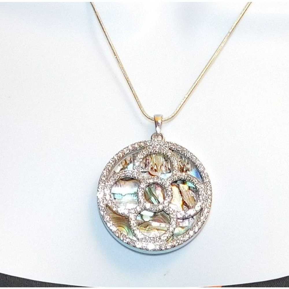 Other Rhinestone Shell Floral Necklace - image 7