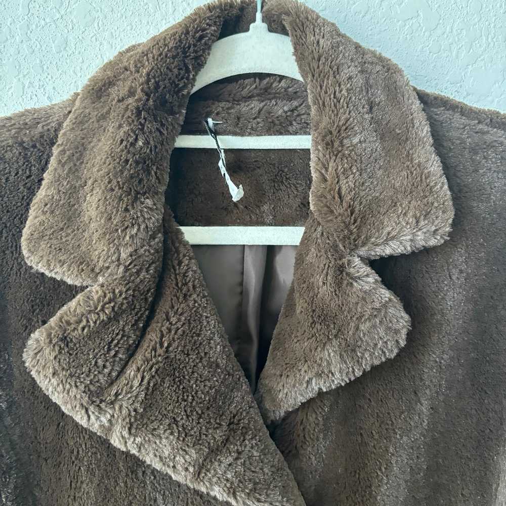 CABI brown faux Teddy coat Size Medium - image 12