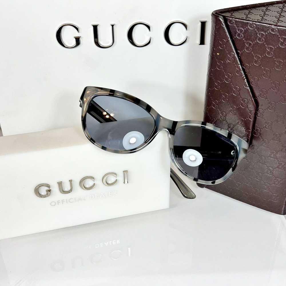 Gucci Gucci Vintage GG Logo Sunglasses - image 5