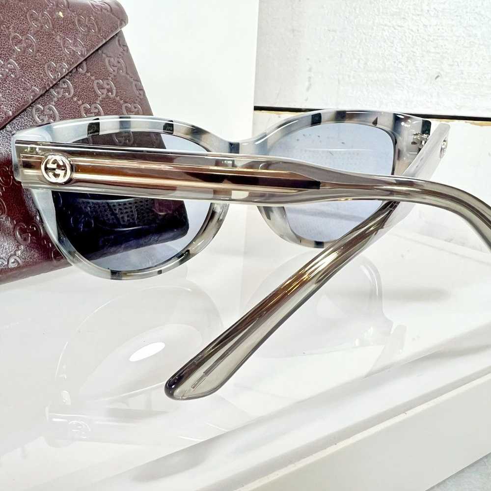 Gucci Gucci Vintage GG Logo Sunglasses - image 7