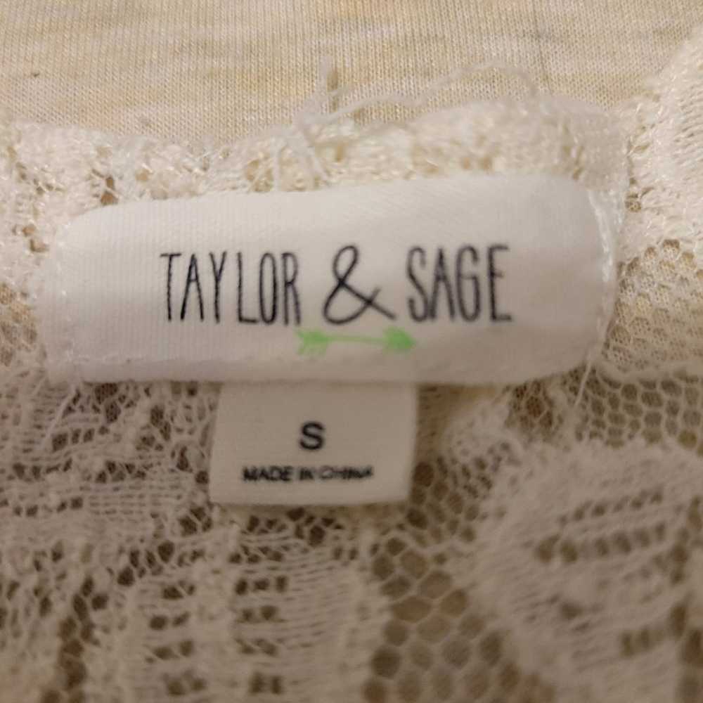 Taylor & Sage Floral Sleeveless  Blouse Size Small - image 5