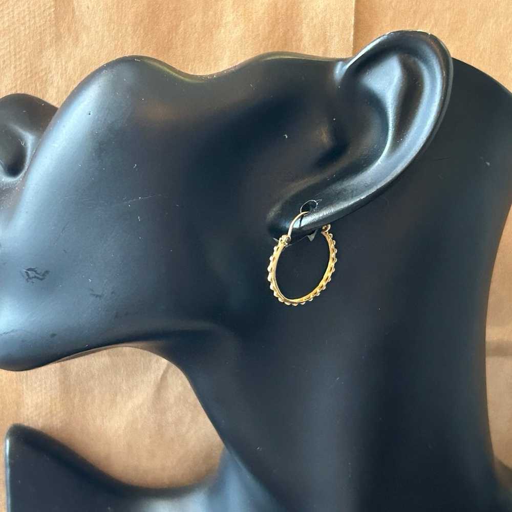 14k Yellow Gold SINGLE Pierced Hoop Earring Mediu… - image 4