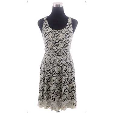 Vintage Anthropologie Floral Lace Sleeveless Scall