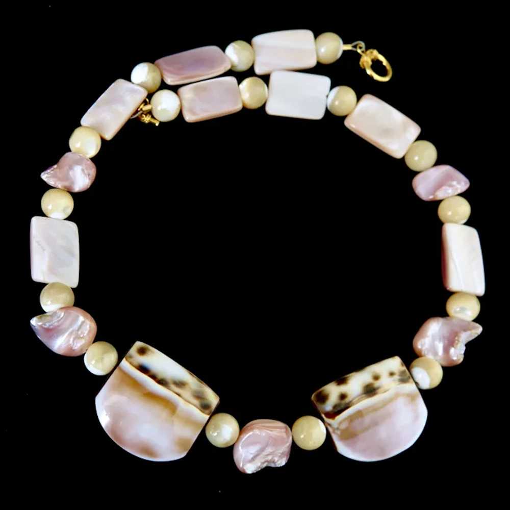 Unique Pink Mother of Pearl and Shell Necklace - image 3