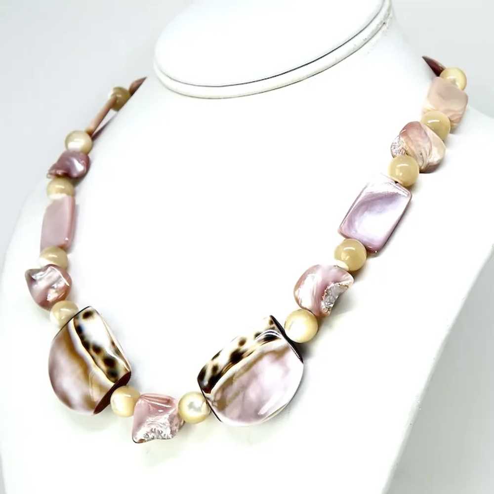 Unique Pink Mother of Pearl and Shell Necklace - image 4