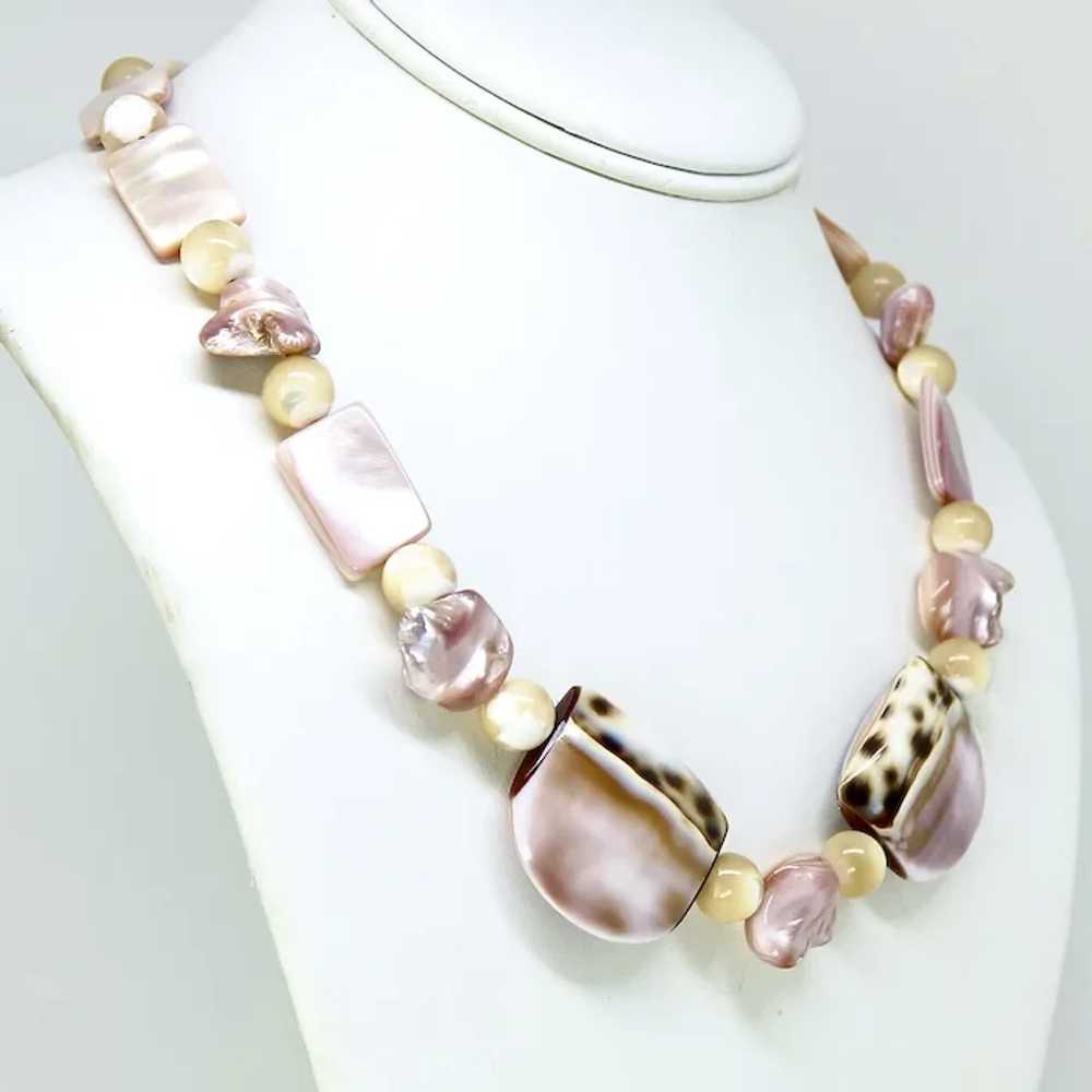 Unique Pink Mother of Pearl and Shell Necklace - image 5