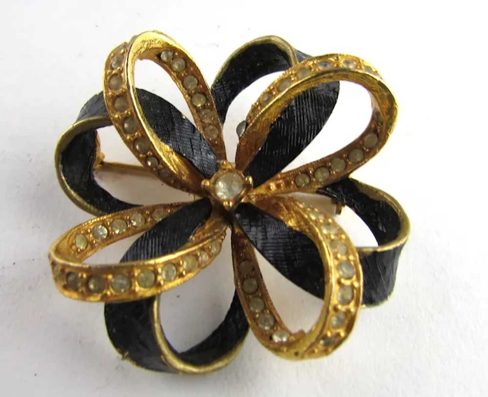 Signed Jeanne Gold Tone Pin With Black Enamel and… - image 2