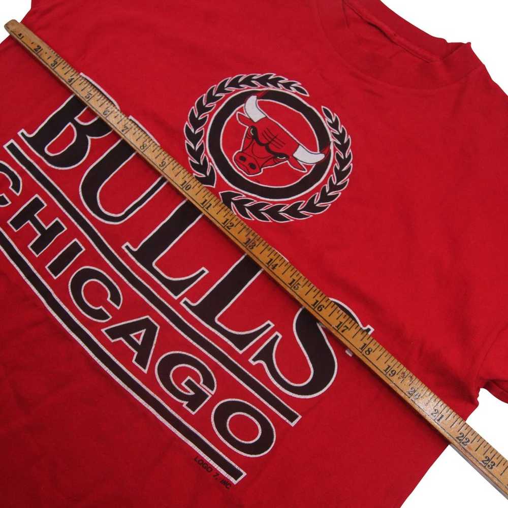 Vintage Chicago Bulls Graphic T Shirt - image 4