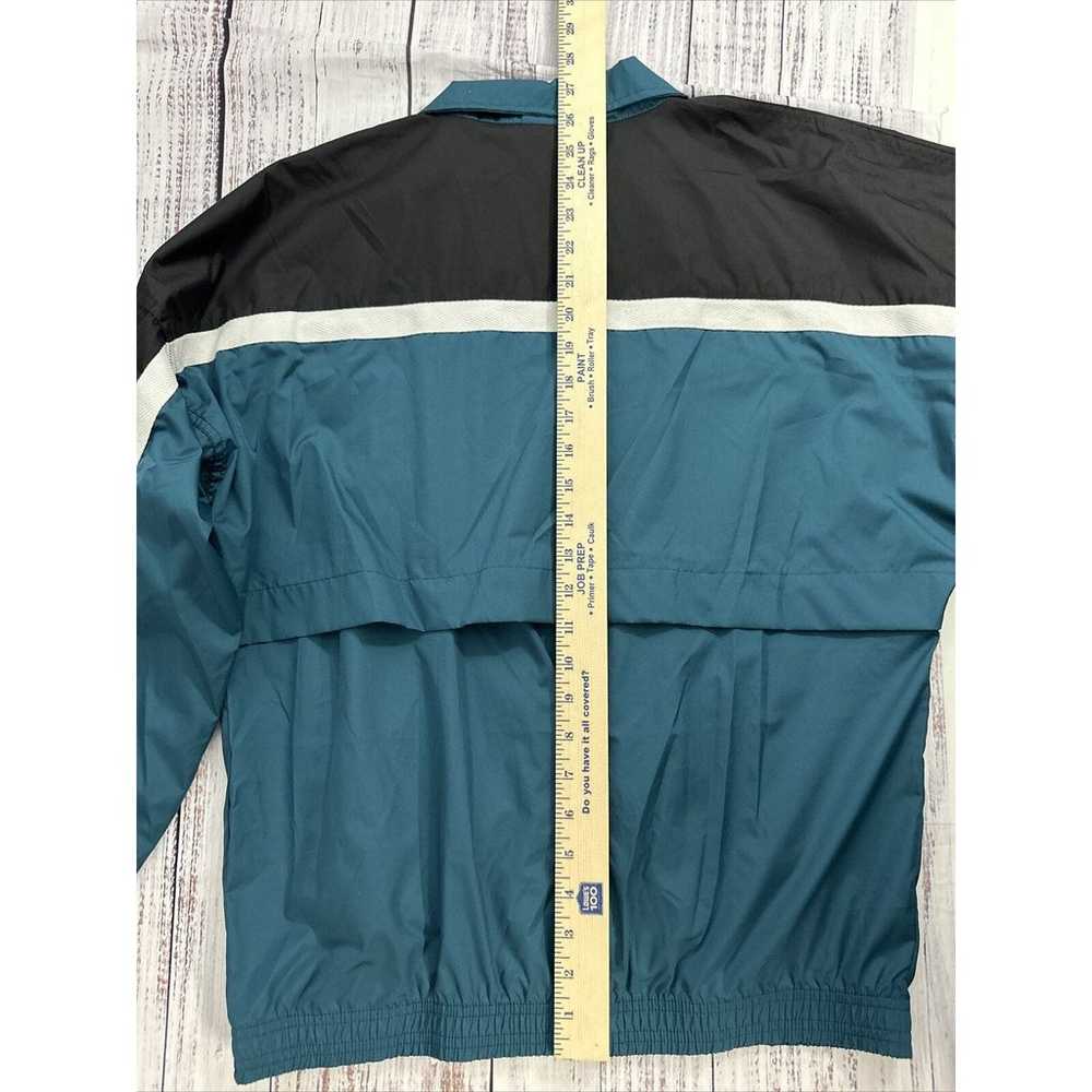 Vintage Umbro Windbreaker Jacket Green Black size… - image 12