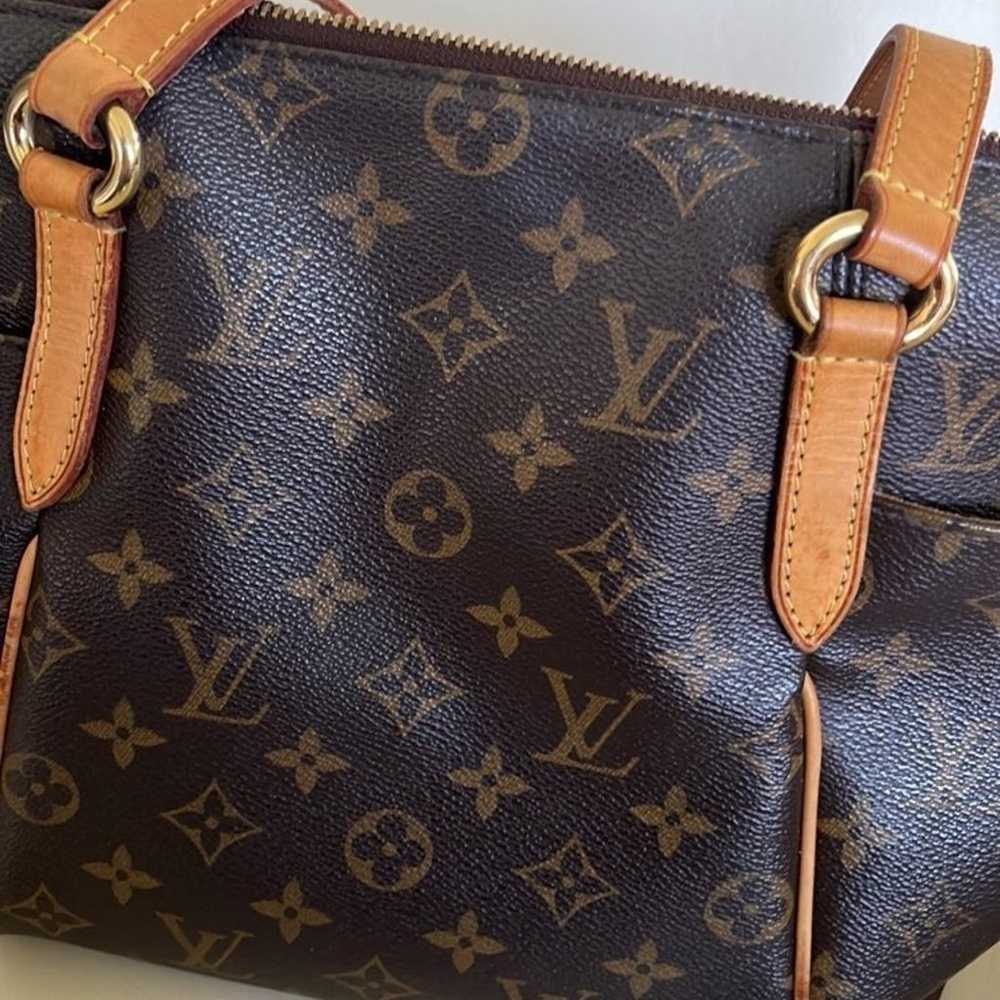 Louis Vuitton Totally Monogram PM Shoulder Bag - image 5