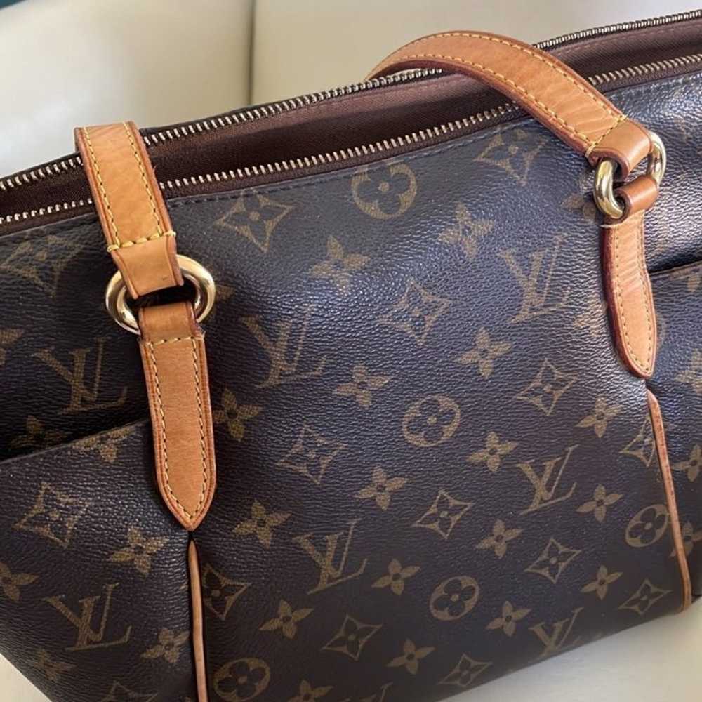 Louis Vuitton Totally Monogram PM Shoulder Bag - image 6