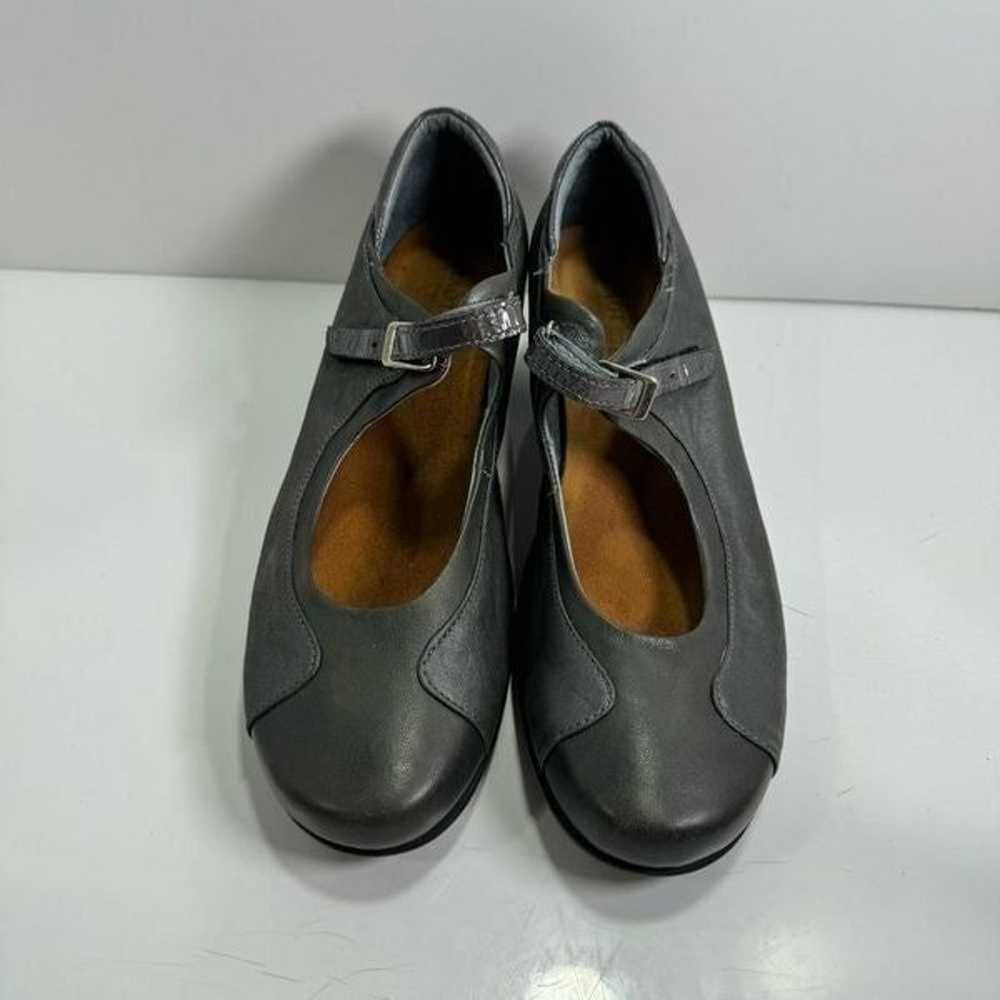 NOAT Women’s Mary Jane Shoes sz 8 Cardinal Leathe… - image 5