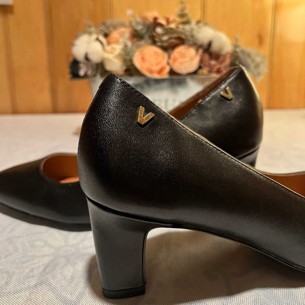 Vionic Madison Mia Black Leather Pointed Toe Heel… - image 4