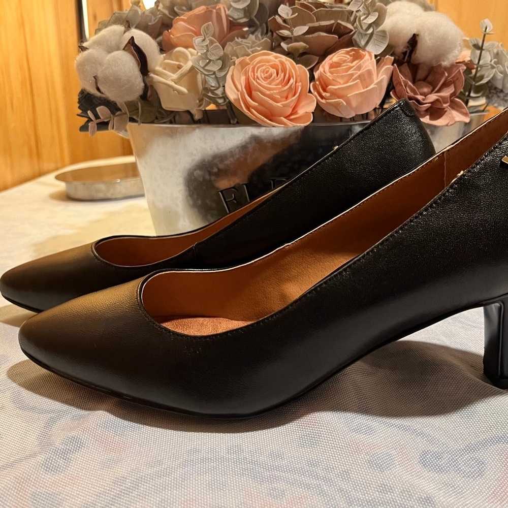 Vionic Madison Mia Black Leather Pointed Toe Heel… - image 8