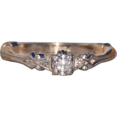 Antique Art Deco Engagement Ring with Natural Diam