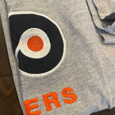 Vintage Philadelphia Flyers shirt