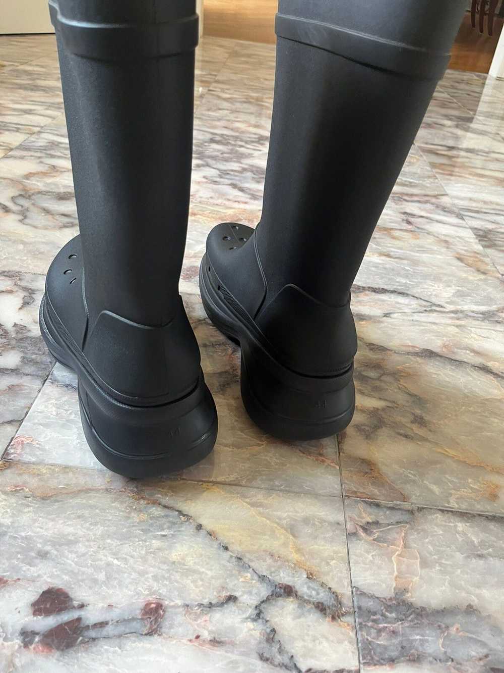Balenciaga × Streetwear Balenciaga Croc Boots Bla… - image 10