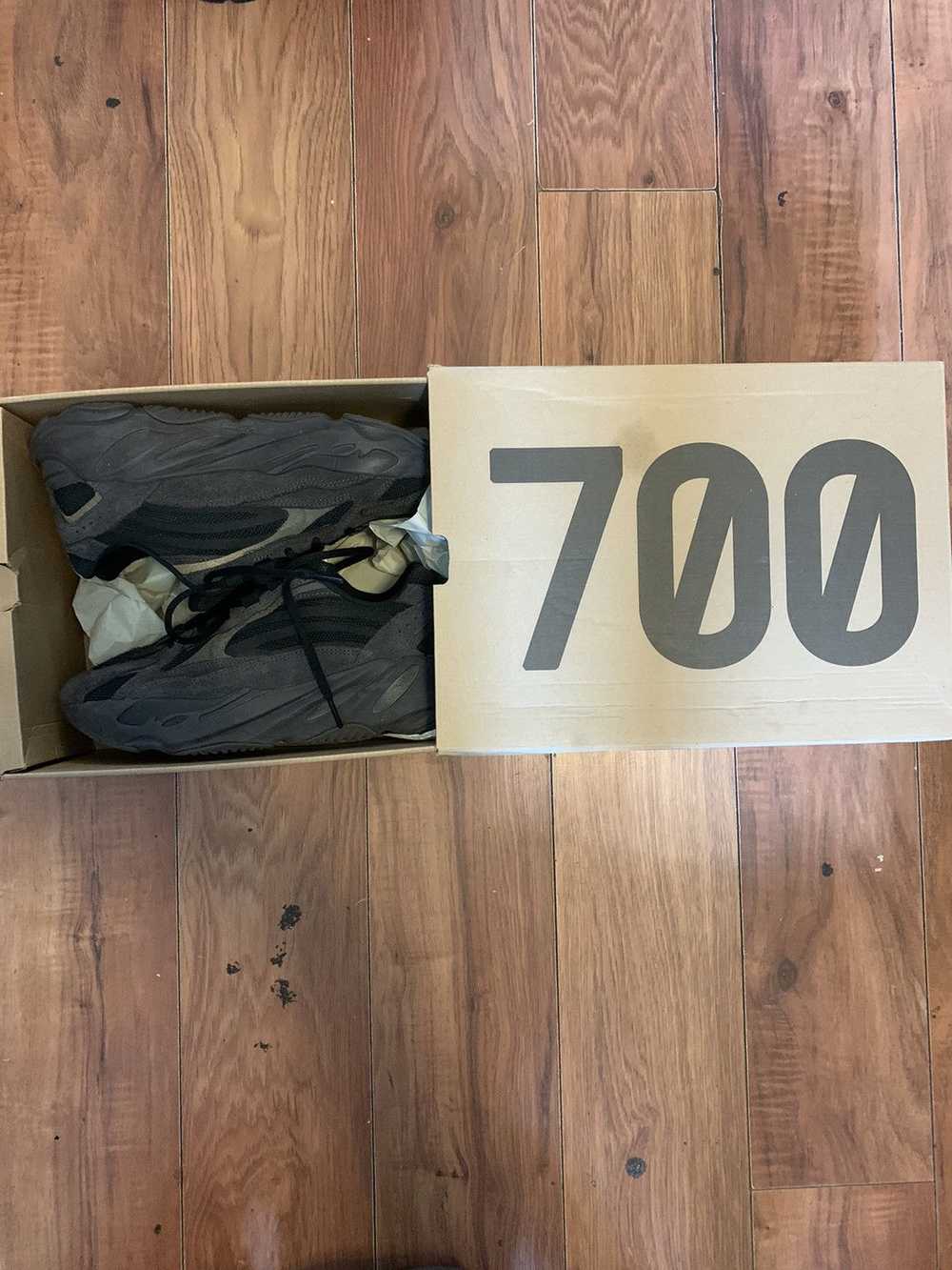 Adidas × Yeezy Season Yeezy 700 v2 Size 7.5 - image 1