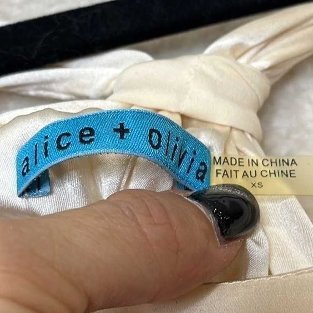 Alice+Olivia Womens Cream Silk Pleated Bow Chain … - image 4