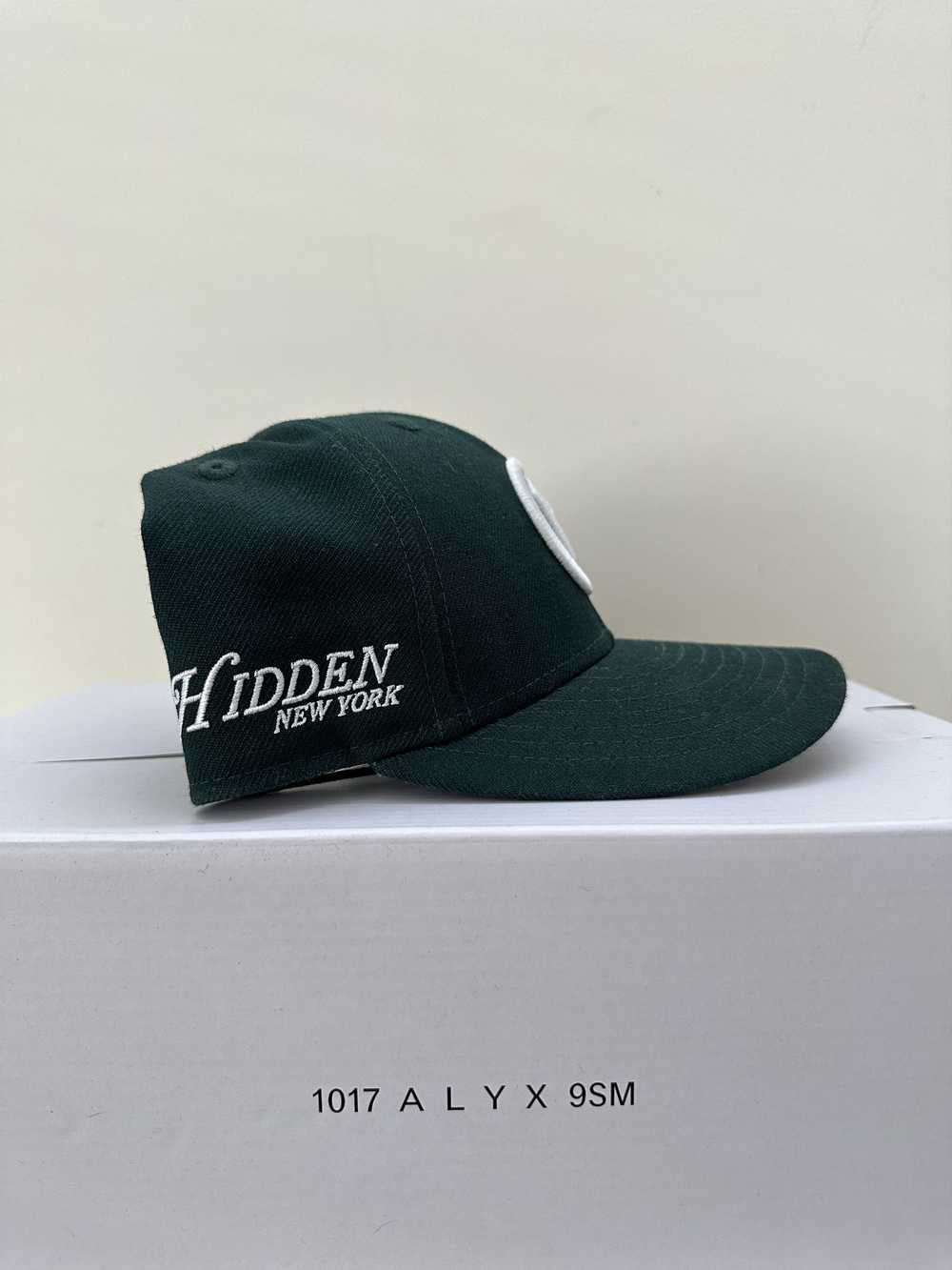 HIDDEN × New Era 7 1/4 New Era Low Profile Fitted… - image 2