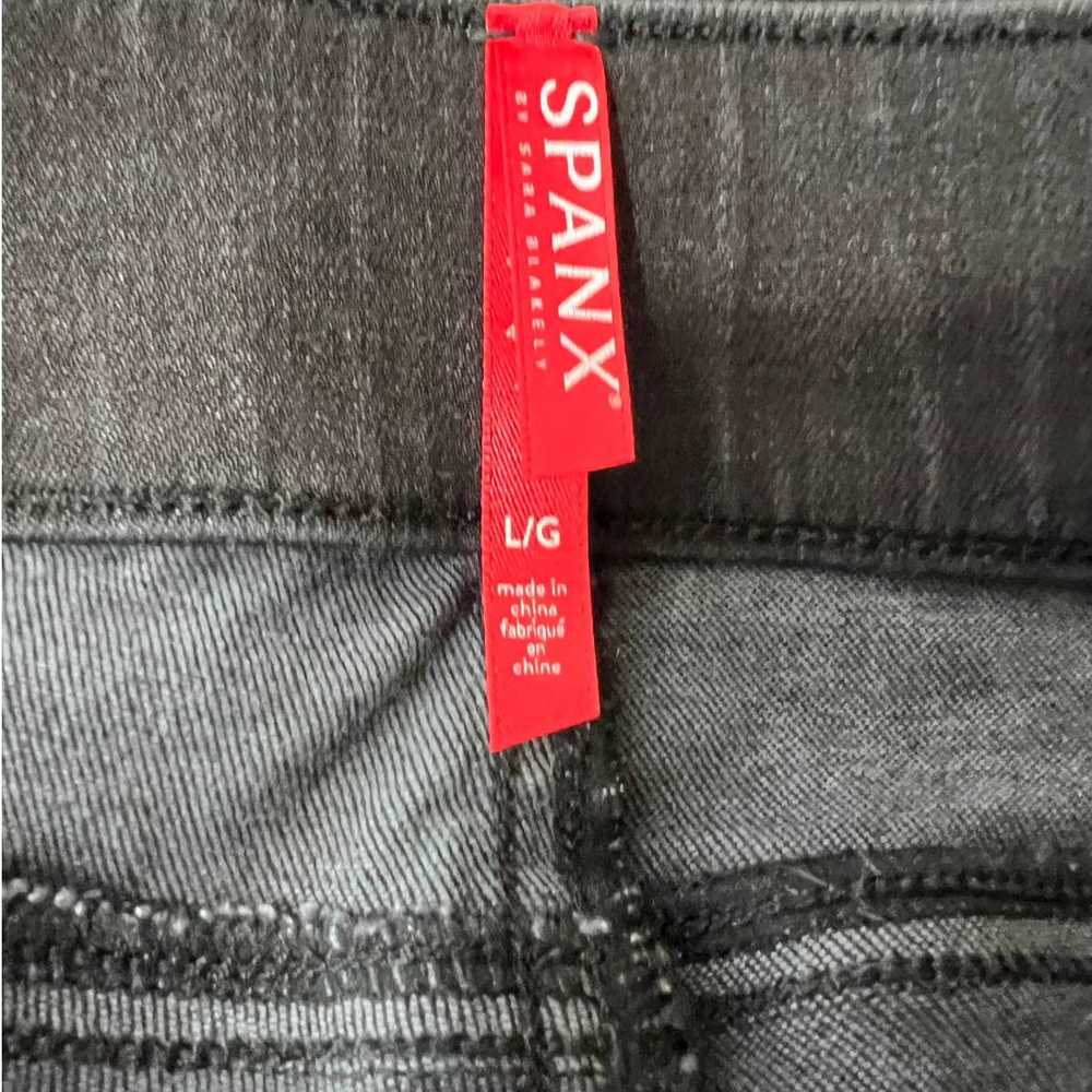 Spanx Spanx Vintage Distressed Ankle Skinny Jeans - image 7