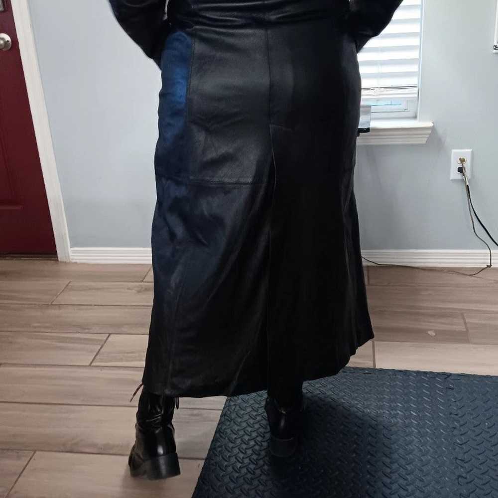 Oakwood Classic vintage womens solid black leathe… - image 11