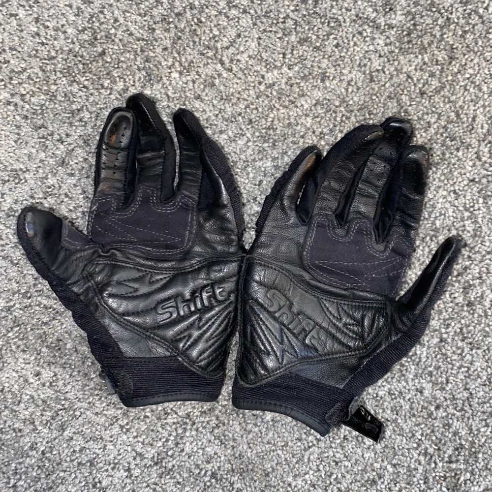 Womens SHIFT motorcycle jacket XS and gloves - image 8