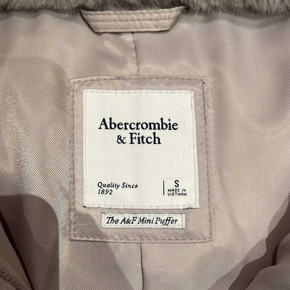 Abercrombie & Fitch Grey Mini Puffer Coat - image 4