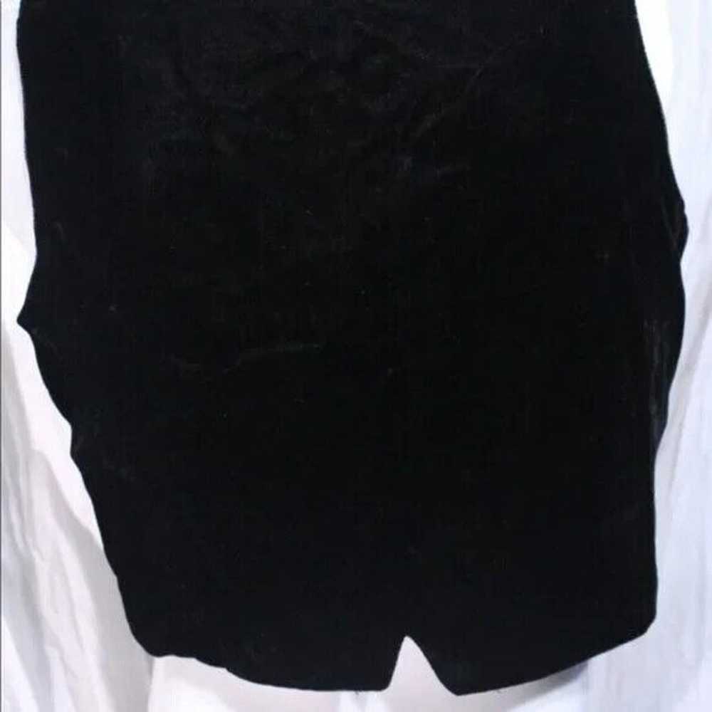 Vintage Black Velvet and Lace Trimmed Vest - image 3