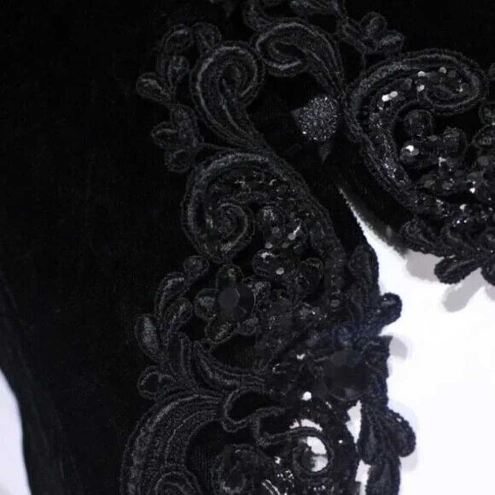Vintage Black Velvet and Lace Trimmed Vest - image 4