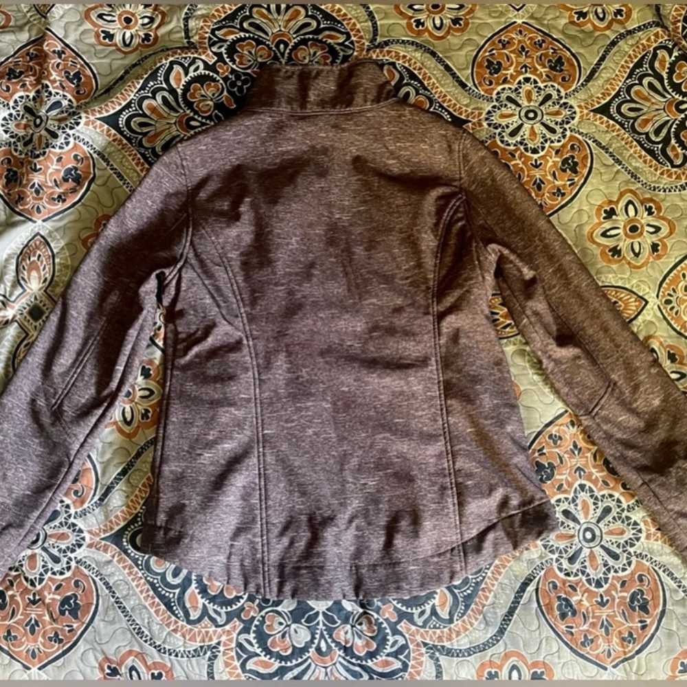 Pre-own women’s CINCH jacket SIZE medium - image 2