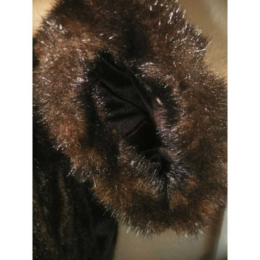 Womens Gallery Brown Ribbed faux fur Coat Size Me… - image 5