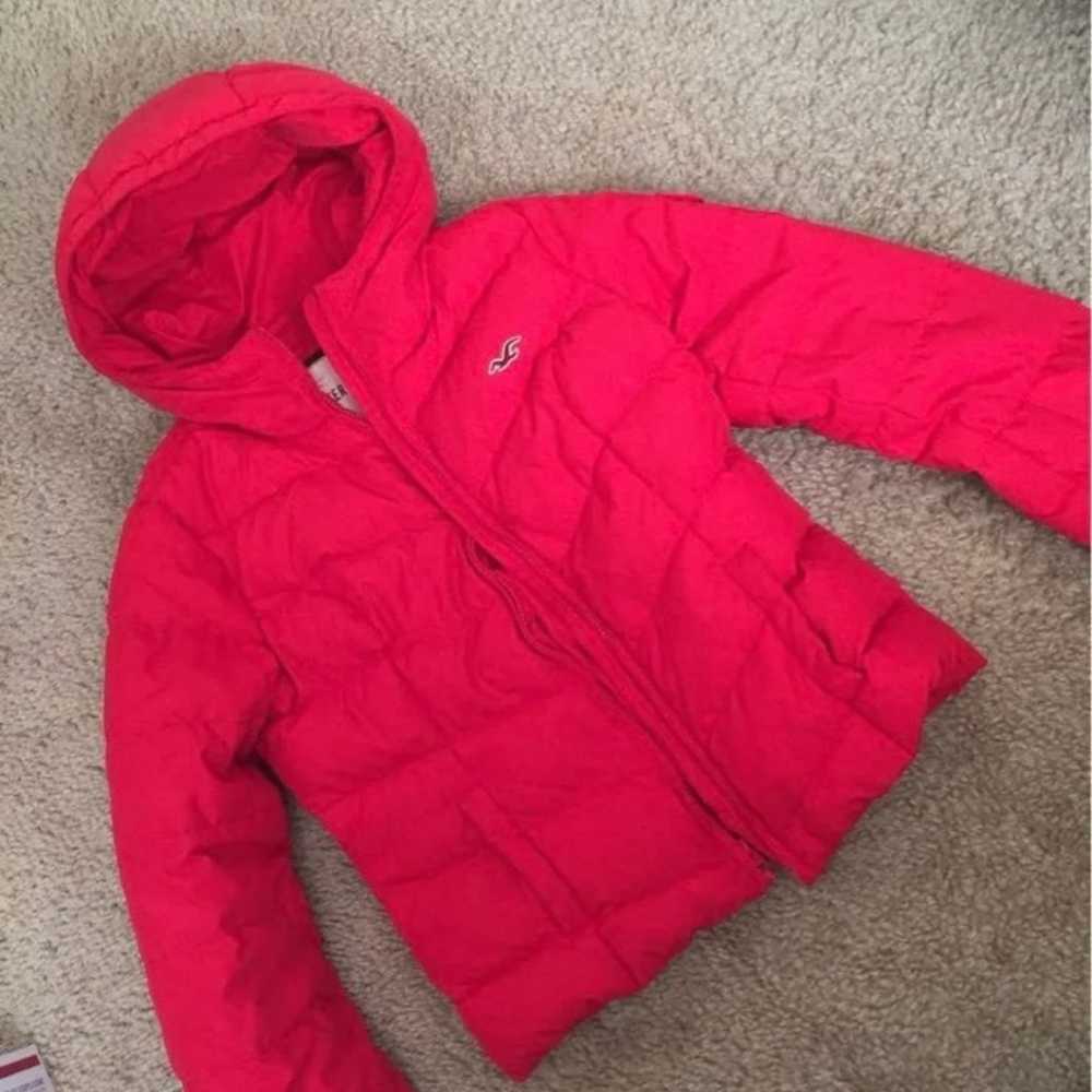 red puffer jacket - image 2