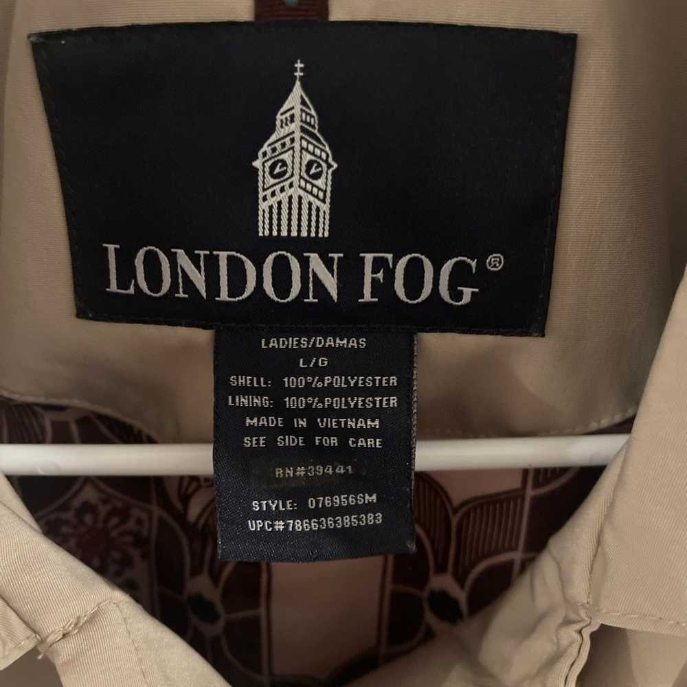Vintage London Fog Mid Length Belt Trench Coat LG - image 2