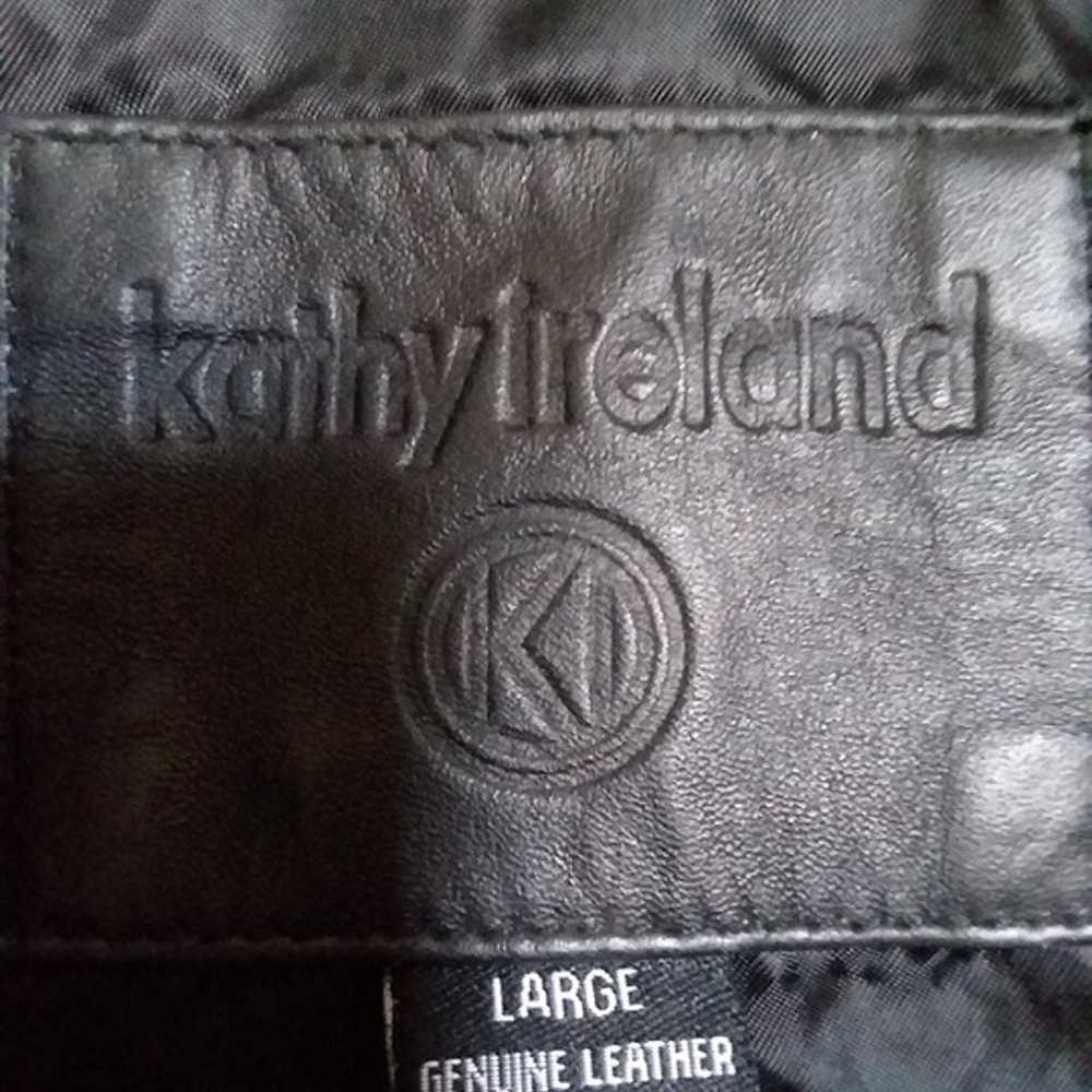 Vintage Kathy Ireland leather jacket - image 2