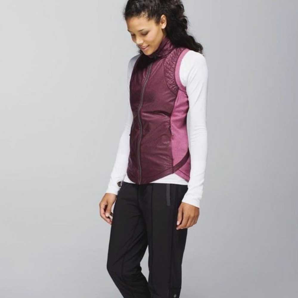 Lululemon Rebel Runner Vest Size 4 - image 1