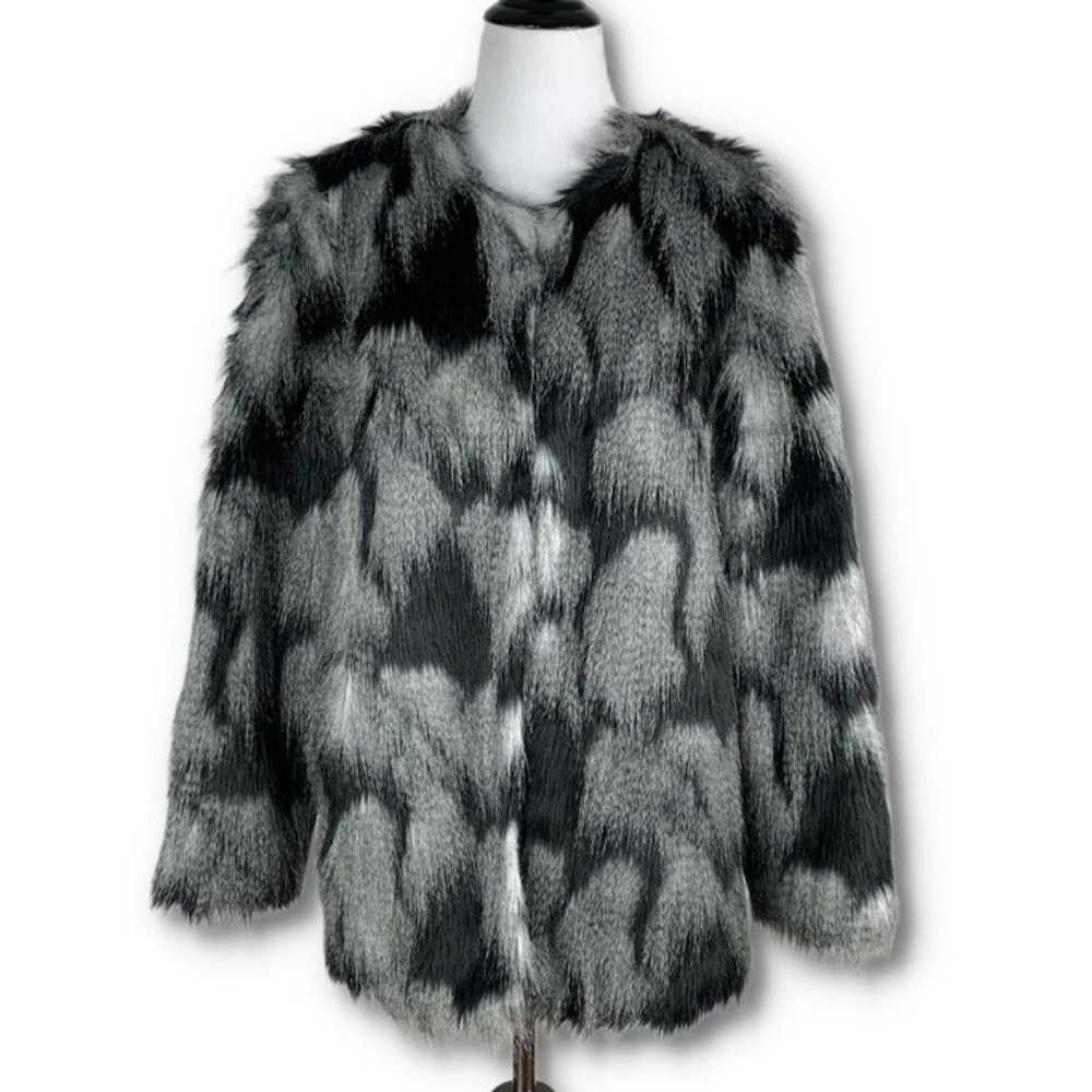 Forever 21 coat size S black white faux fur shagg… - image 1