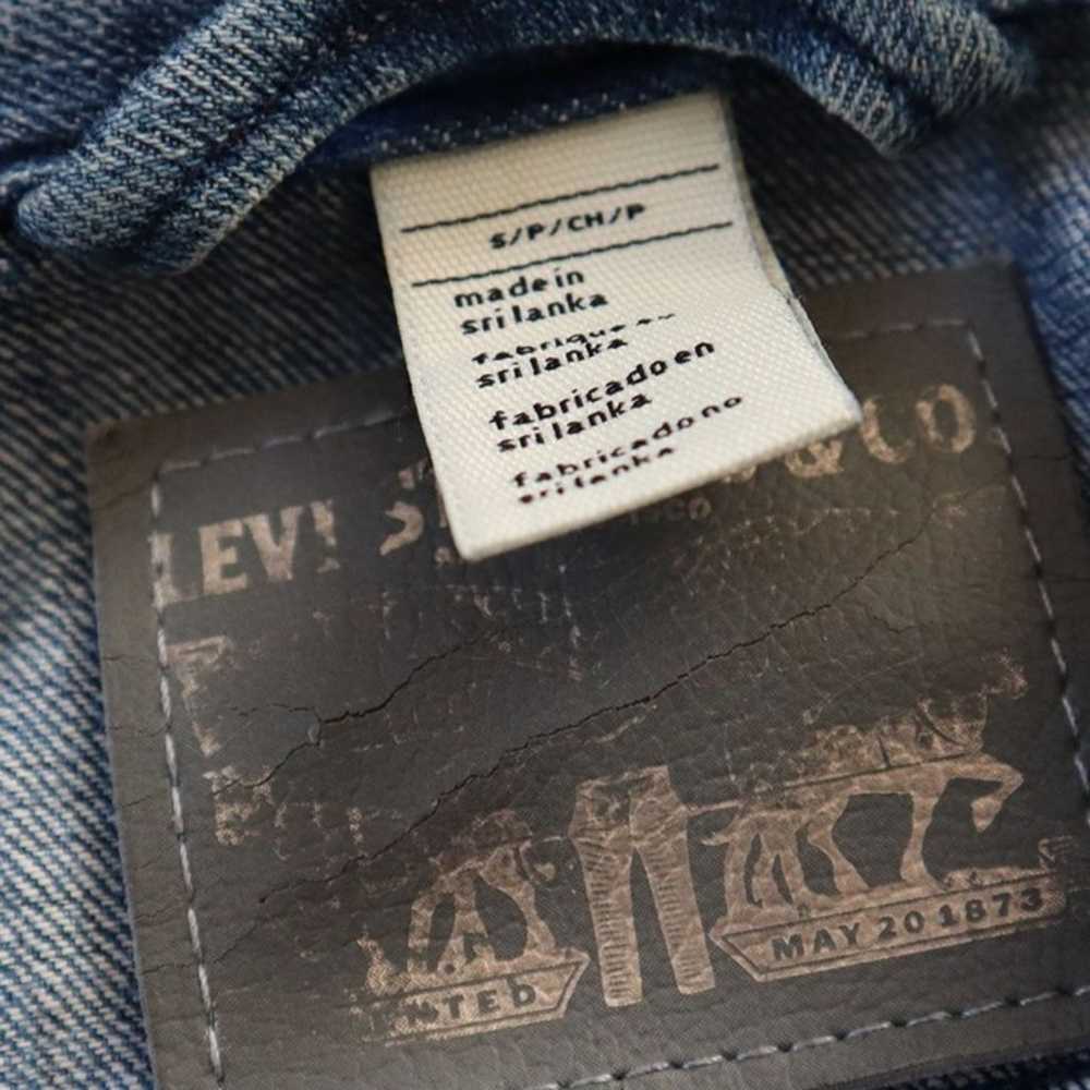Levi's Sparkle Fringe Denim Jacket Size Small - image 8