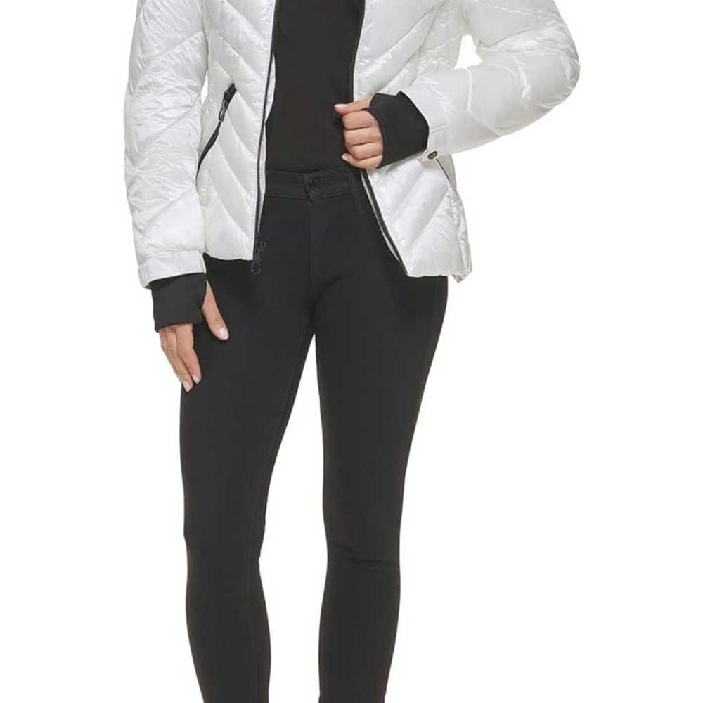 Guess Pearl White and Black Mesium Jacket - image 7