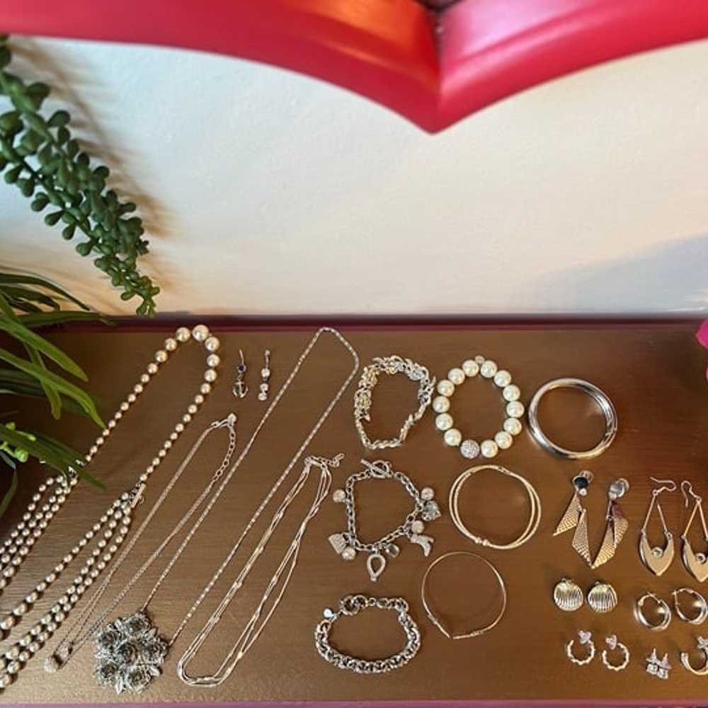 Vintage Jewelry Boxes + Vintage Jewelry Trinket B… - image 5